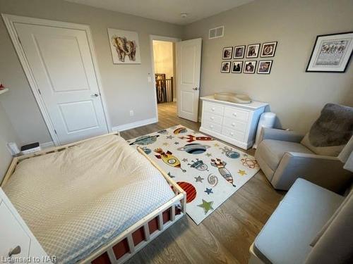 78 Mackenzie King Avenue, St. Catharines, ON - Indoor Photo Showing Bedroom