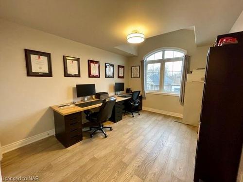 78 Mackenzie King Avenue, St. Catharines, ON - Indoor Photo Showing Office