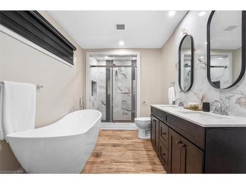 190 Lakeshore Road, St. Catharines, ON - Indoor Photo Showing Bathroom