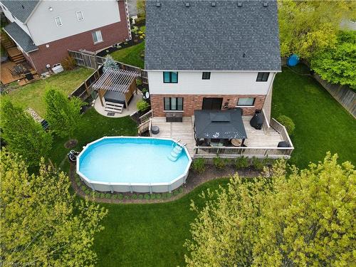 29 Fredonia Crescent, St. Catharines, ON - Outdoor With Above Ground Pool With Backyard