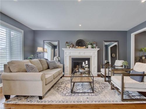 29 Fredonia Crescent, St. Catharines, ON - Indoor Photo Showing Living Room With Fireplace