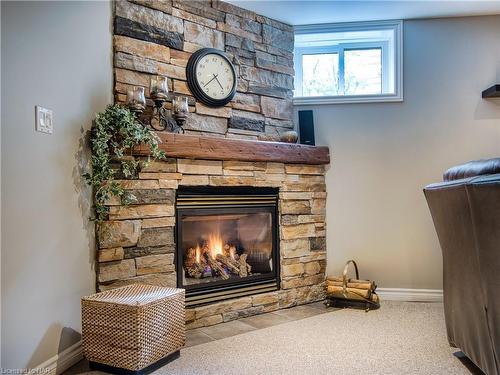 29 Fredonia Crescent, St. Catharines, ON - Indoor With Fireplace