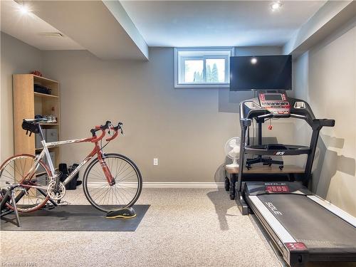 29 Fredonia Crescent, St. Catharines, ON - Indoor Photo Showing Gym Room