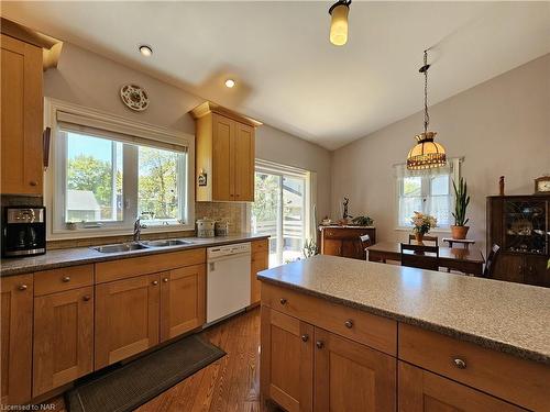 258 Alexandra Street, Port Colborne, ON - Indoor Photo Showing Kitchen With Double Sink