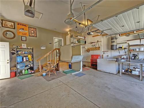 258 Alexandra Street, Port Colborne, ON - Indoor Photo Showing Garage