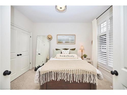 224 Alderson Court, Crystal Beach, ON - Indoor Photo Showing Bedroom