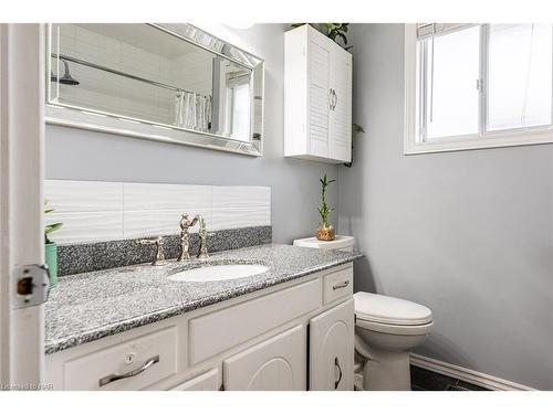 81 Cindy Drive, St. Catharines, ON - Indoor Photo Showing Bathroom