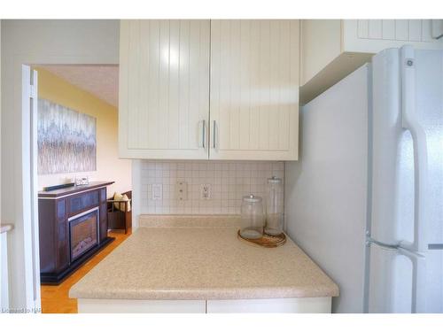 804-35 Towering Heights Boulevard, St. Catharines, ON - Indoor Photo Showing Kitchen