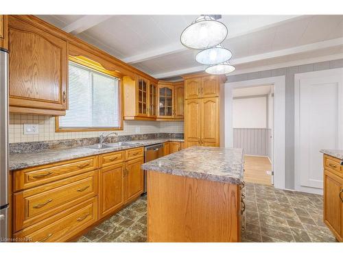148 Wellington Street, Port Colborne, ON - Indoor Photo Showing Kitchen With Double Sink