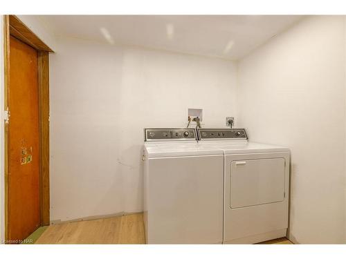 148 Wellington Street, Port Colborne, ON - Indoor Photo Showing Laundry Room