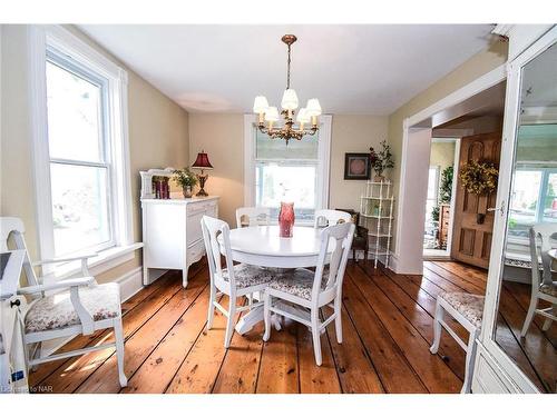 24 Gertrude Street, St. Catharines, ON - Indoor Photo Showing Dining Room