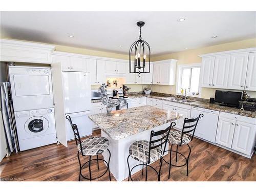 24 Gertrude Street, St. Catharines, ON - Indoor Photo Showing Kitchen With Double Sink