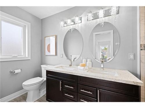 7685 Pender Street Street, Niagara Falls, ON - Indoor Photo Showing Bathroom