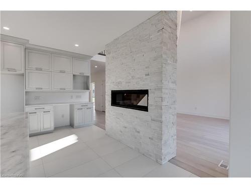 Lot 10 Anchor Road, Allanburg, ON - Indoor Photo Showing Living Room With Fireplace