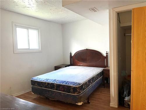 495 Grandview Road, Fort Erie, ON - Indoor Photo Showing Bedroom