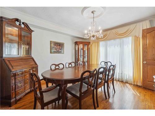 53 Chancery Circle, St. Catharines, ON - Indoor Photo Showing Dining Room