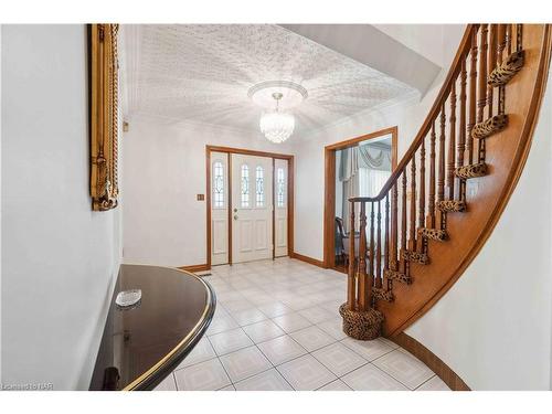 53 Chancery Circle, St. Catharines, ON - Indoor Photo Showing Bedroom