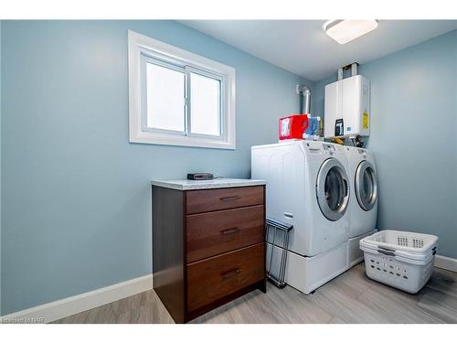 38 Mcnaughton Road, Welland, ON - Indoor Photo Showing Laundry Room