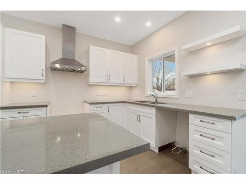 735 Dominion Road, Fort Erie, ON - Indoor Photo Showing Kitchen With Double Sink