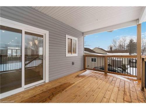 735 Dominion Road, Fort Erie, ON - Outdoor With Deck Patio Veranda With Exterior