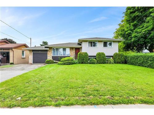 4934 Drake Avenue, Beamsville, ON - Outdoor With Facade