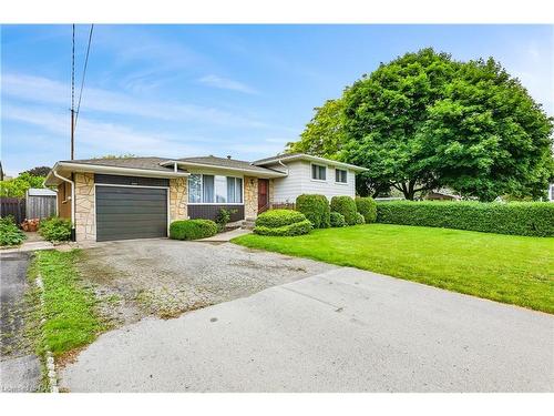 4934 Drake Avenue, Beamsville, ON - Outdoor With Facade