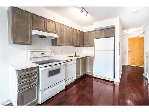 506-77 Lombard Street, Toronto, ON - Indoor Photo Showing Kitchen With Double Sink