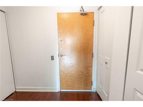 506-77 Lombard Street, Toronto, ON - Indoor Photo Showing Other Room