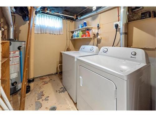 62 Whyte Avenue N, Thorold, ON - Indoor Photo Showing Laundry Room