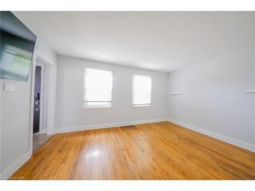 9 Beard Place, St. Catharines, ON - Indoor Photo Showing Other Room