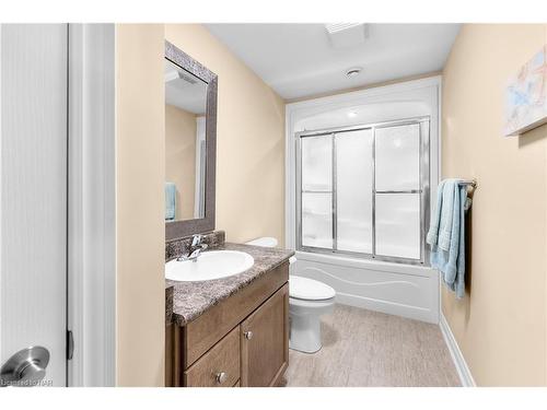 43-3232 Montrose Road, Niagara Falls, ON - Indoor Photo Showing Bathroom