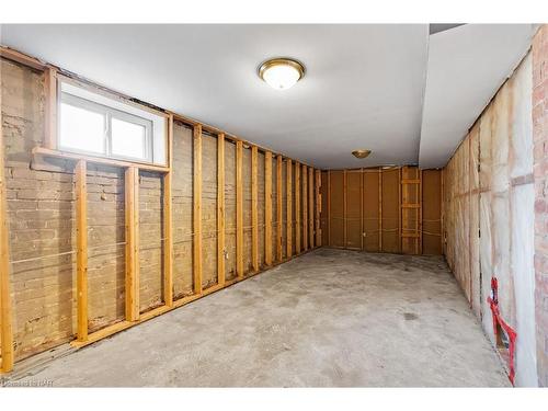 78 Chaplin Avenue, St. Catharines, ON - Indoor Photo Showing Other Room
