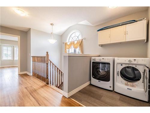56 Juneberry Road, Thorold, ON - Indoor Photo Showing Laundry Room
