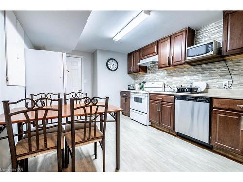 56 Juneberry Road, Thorold, ON - Indoor Photo Showing Kitchen