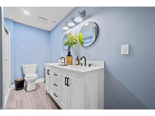134 Lametti Drive, Fonthill, ON - Indoor Photo Showing Bathroom