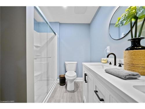 134 Lametti Drive, Fonthill, ON - Indoor Photo Showing Bathroom