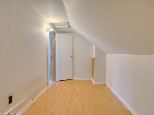 11 Hazel Street, St. Catharines, ON - Indoor Photo Showing Other Room