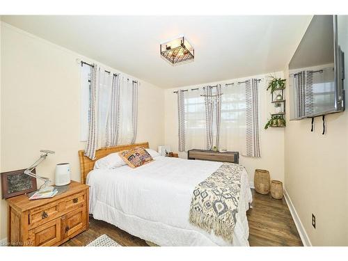 464 Gorham Road, Ridgeway, ON - Indoor Photo Showing Bedroom