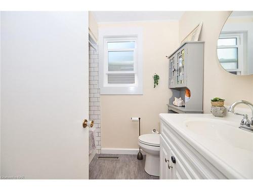 464 Gorham Road, Ridgeway, ON - Indoor Photo Showing Bathroom