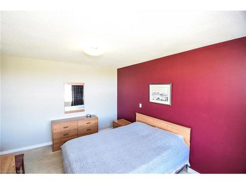 1001-7 Gale Crescent, St. Catharines, ON - Indoor Photo Showing Bedroom