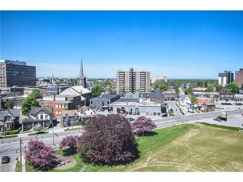 1001-7 Gale Crescent, St. Catharines, ON - Outdoor With View