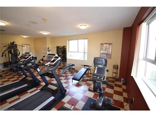 1001-7 Gale Crescent, St. Catharines, ON - Indoor Photo Showing Gym Room