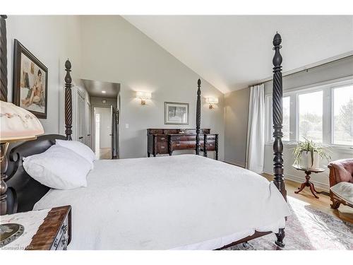 50672 Green Road S, Wainfleet, ON - Indoor Photo Showing Bedroom