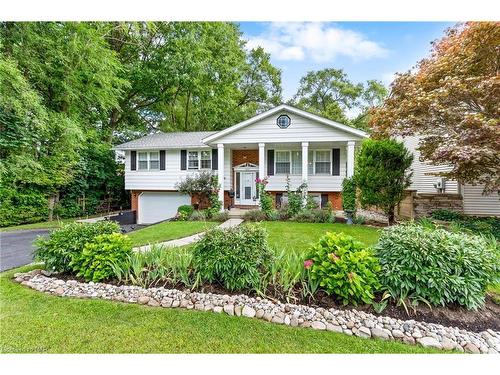 225 Anne Street, Niagara-On-The-Lake, ON - Outdoor With Facade