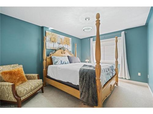 16 Bluegrass Crescent, St. Catharines, ON - Indoor Photo Showing Bedroom