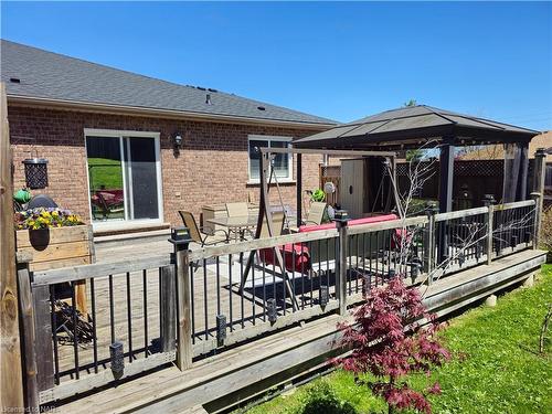 16 Bluegrass Crescent, St. Catharines, ON - Outdoor With Deck Patio Veranda With Exterior