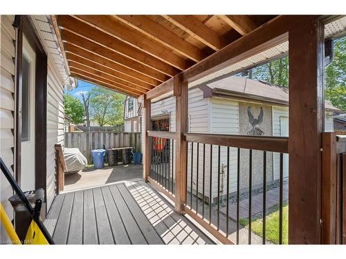 385 Hennepin Avenue, Welland, ON - Outdoor With Deck Patio Veranda With Exterior