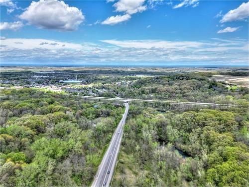 2211 Sandhill Drive, Niagara Falls, ON - Outdoor With View