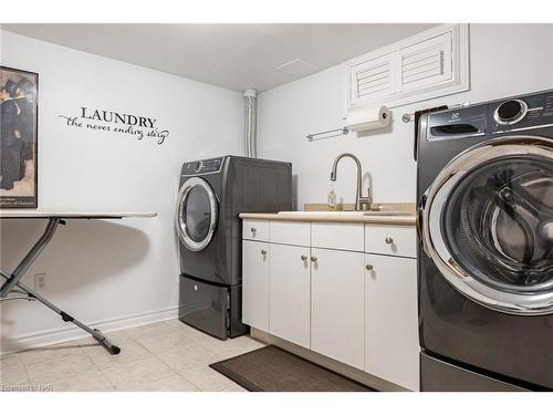 72 Hillcrest Avenue, St. Catharines, ON - Indoor Photo Showing Laundry Room