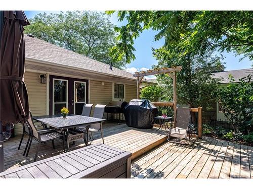 72 Hillcrest Avenue, St. Catharines, ON - Outdoor With Deck Patio Veranda With Exterior